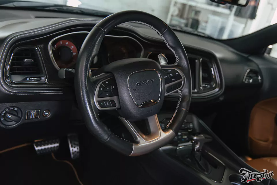 Окрас и оклейка бампера, комплекс детейлинг-услуг для Dodge Challenger SRT Hellcat
